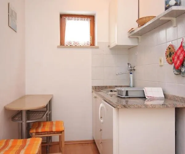 7794b * Kraj (Istria)